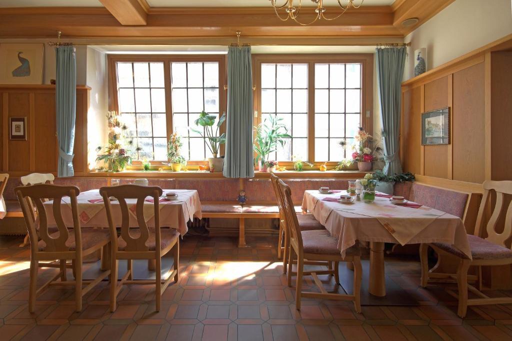 Tiptop Garni Pfauen Hotel